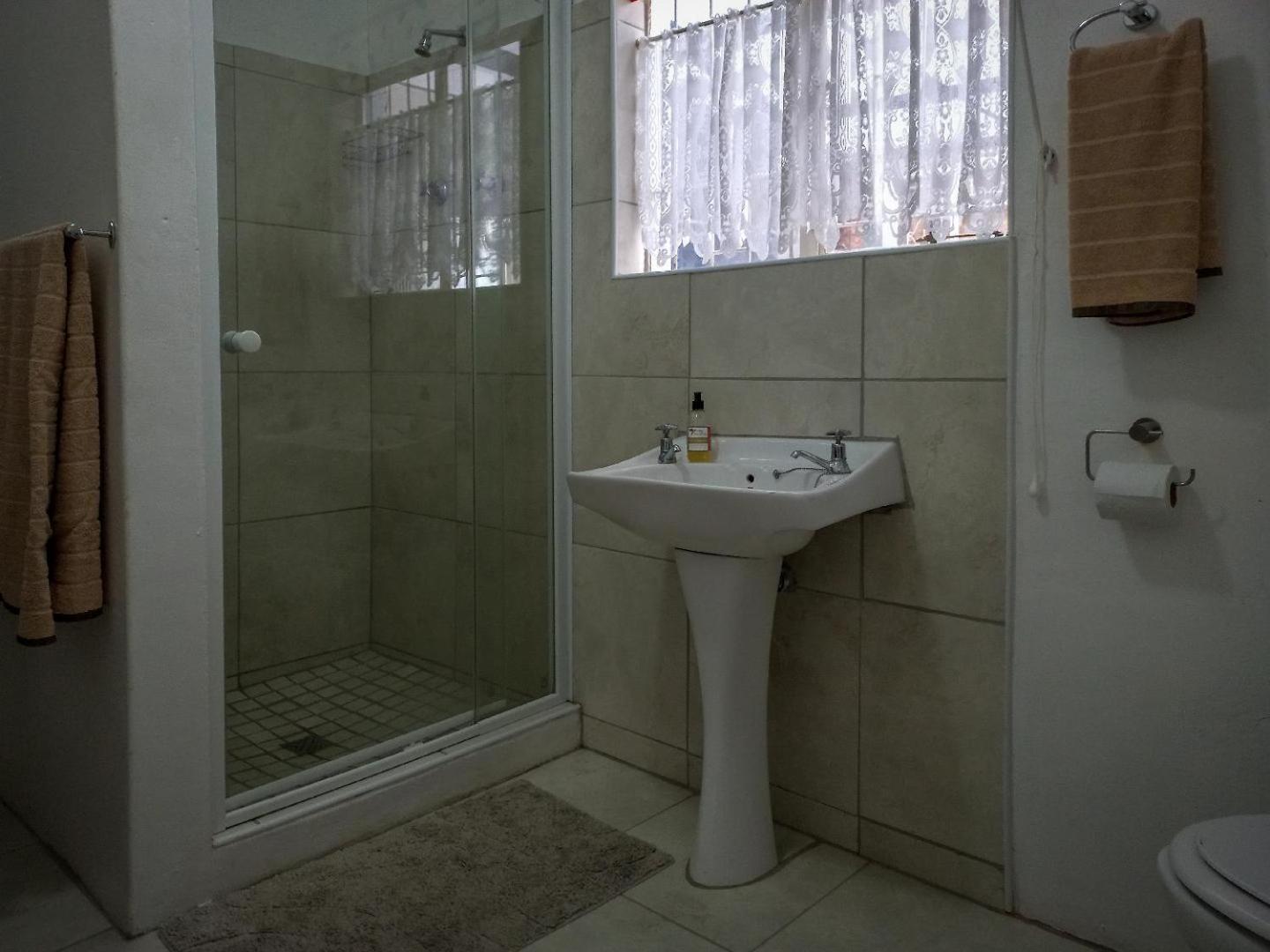 18 On Mark Willowmore Habitación foto